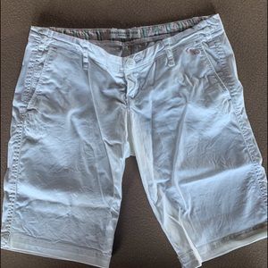 AWESOME ABERCROMBIE & FITCH WHITE SHORTS, sz 00